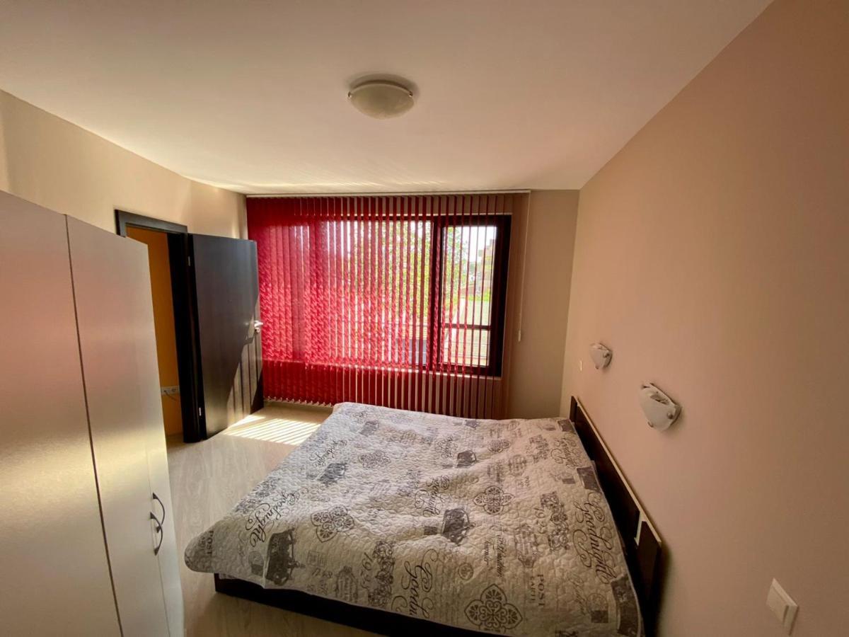 Cozy Apartment In The Center Of Primorsko Luaran gambar